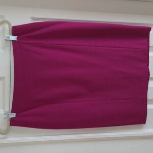 Halogen Magenta Pencil Skirt Fully Lined Zips In Back Like New